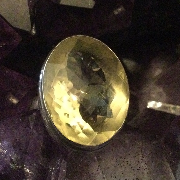 Genuine Lemon Quartz Ring Checkerboard Faceting - Picture 2 of 9